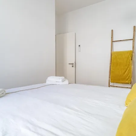 The Light House * Nazaré